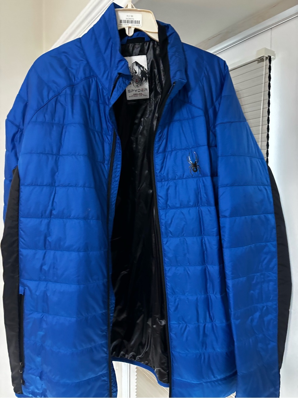Spyder Men’s Electric Blue Quilted Puffer Jacket with Black Trim sz Lg
